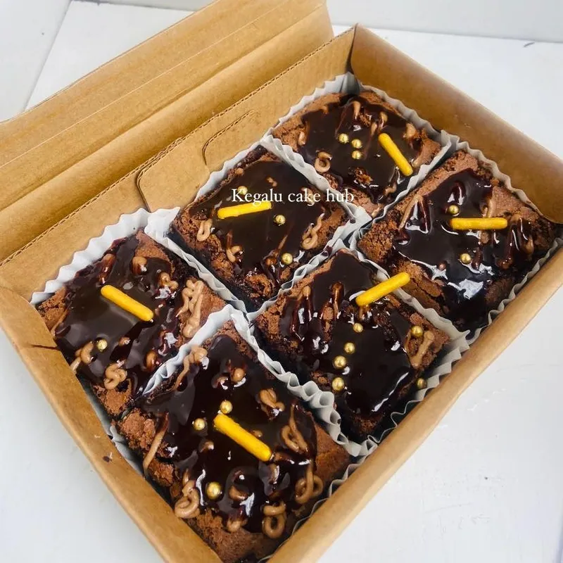 Chocolate Cakes — Chocolate Brownie Box